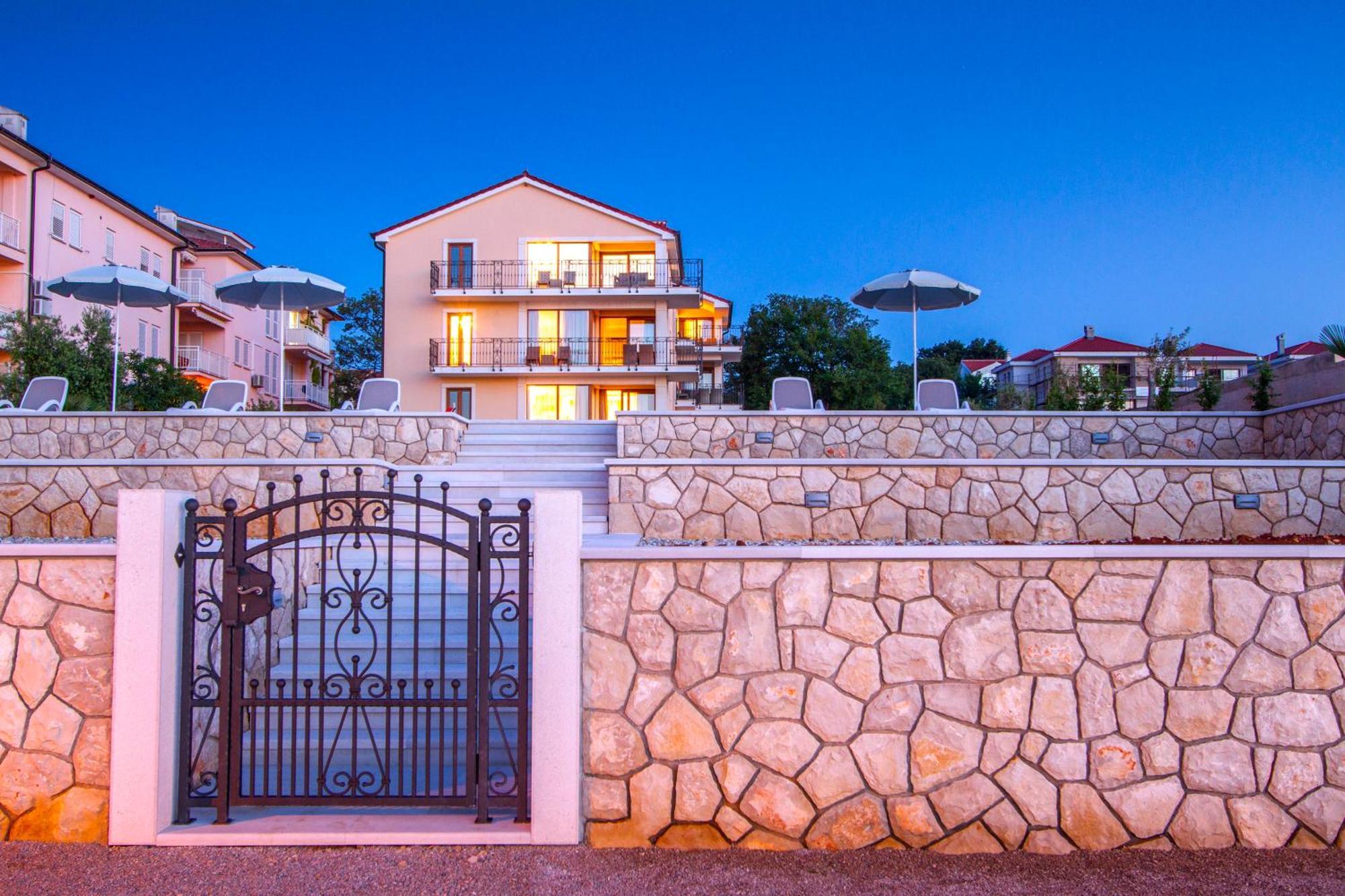 Luxury Apartments Villa Matea Malinska Eksteriør bilde